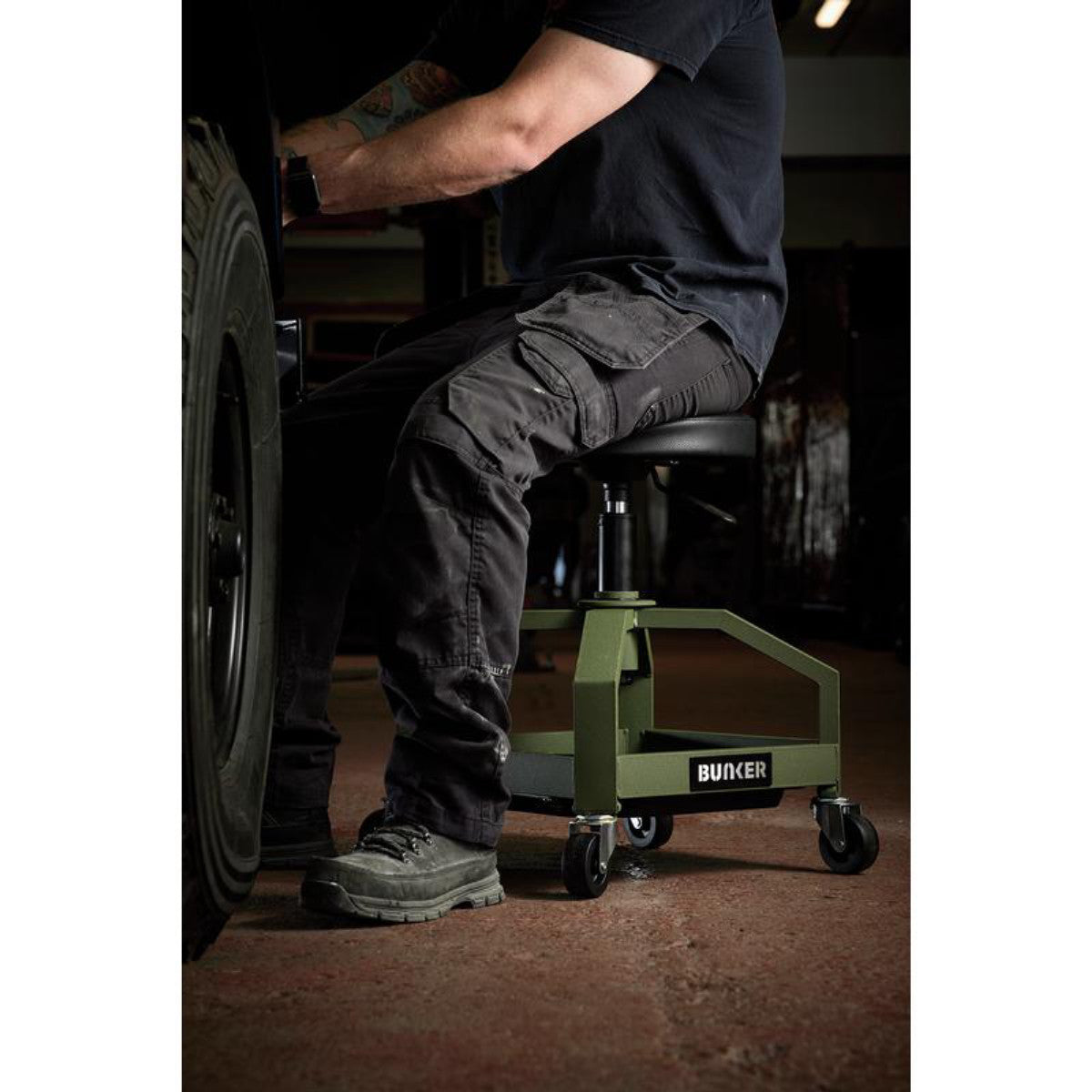 Bunker ADJUSTABLE SHOP STOOL 29725