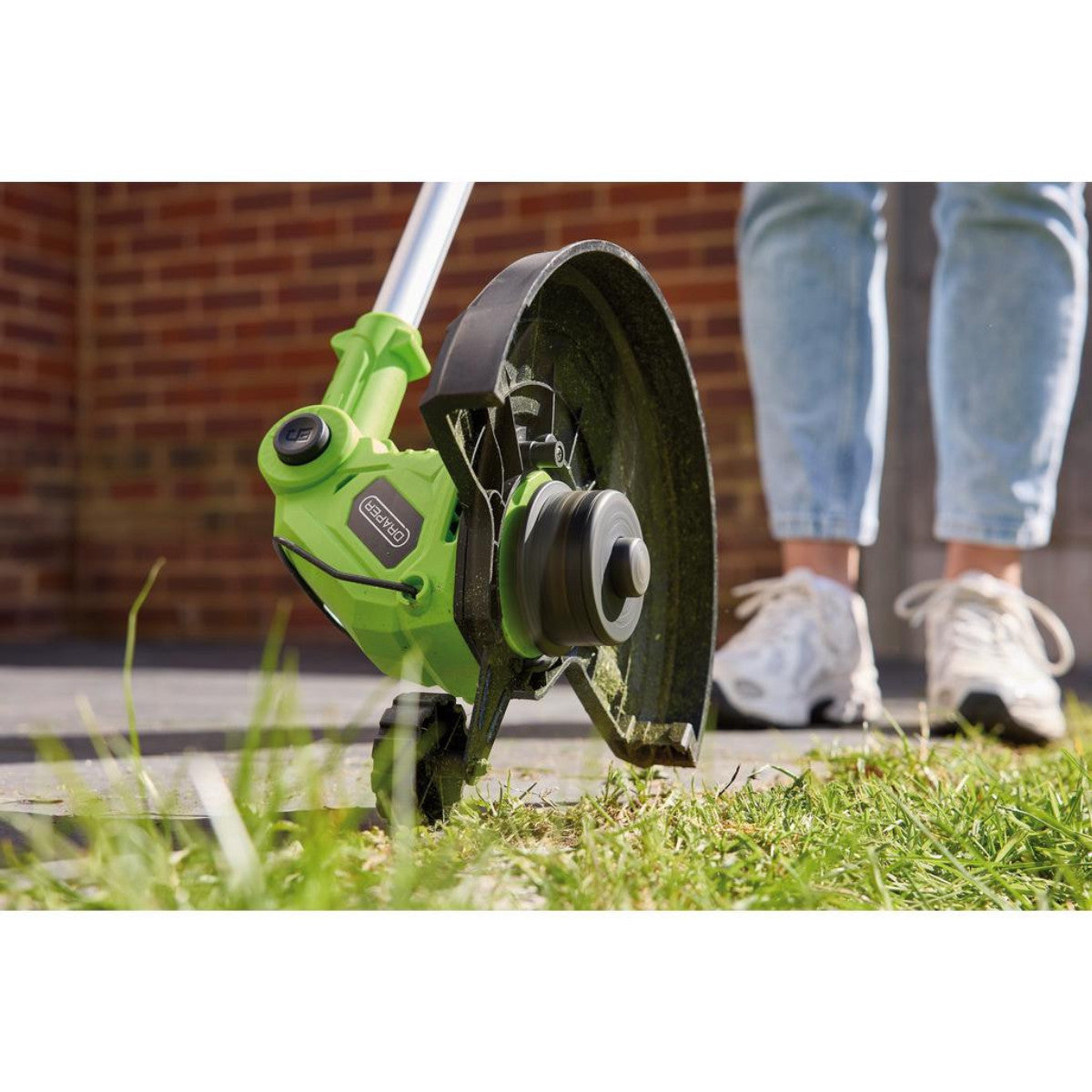 Draper 18V 2-in-1 Grass Trimmer, 1 x 2.0Ah Battery, 1 x Charger 31860