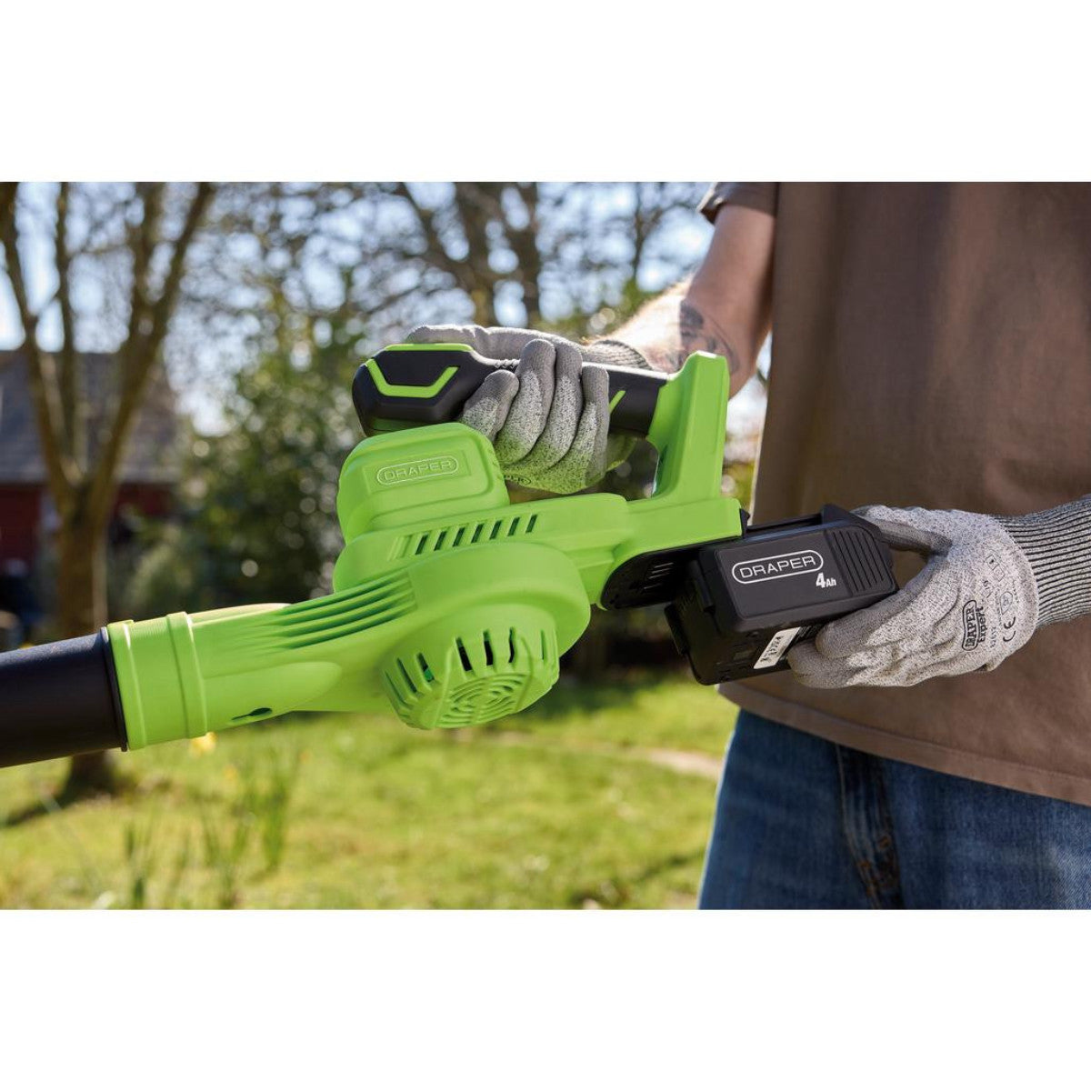 Draper 18V Leaf Blower, 1 x 4.0Ah Battery, 1 x Charger 31863