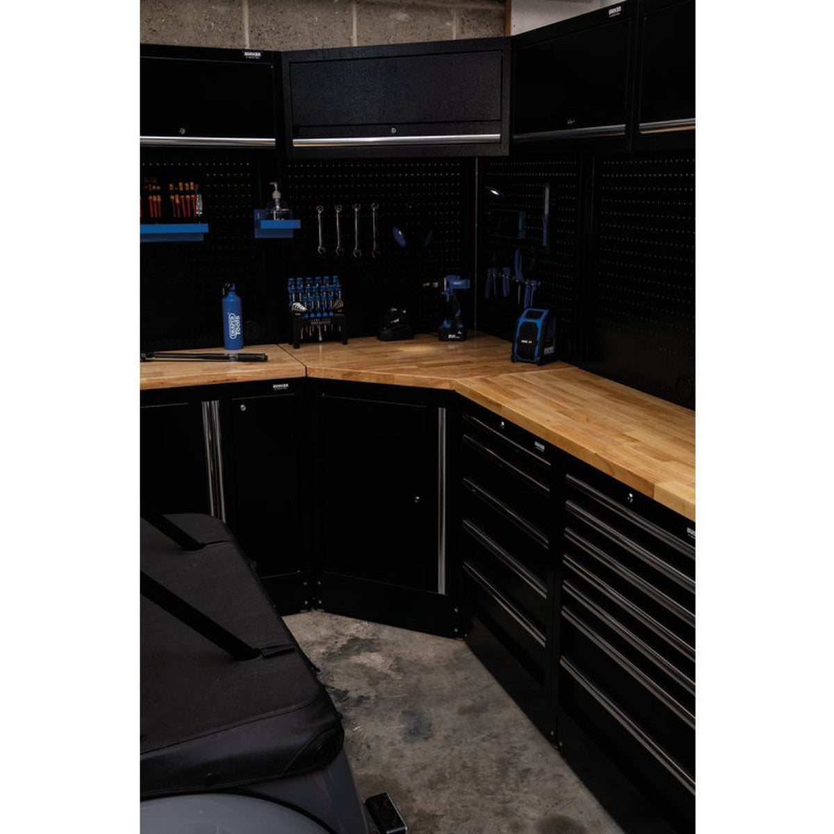 Bunker Modular Hardwood Worktop for Corner Cabinet, 865mm 33210