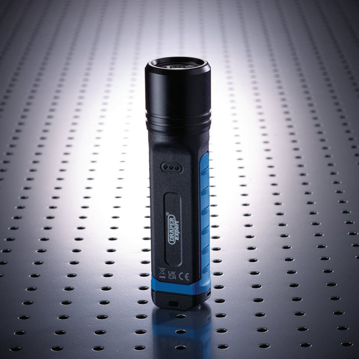 Draper Expert SMD LED Wireless/USB Rechargeable Hand Torch, 10W, 1000 Lumens, USB-C Cable Supplied 65690