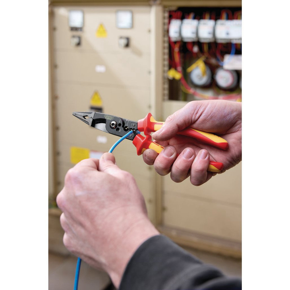 XP1000 VDE 8-in-1 Electricians Pliers, 215mm 94643
