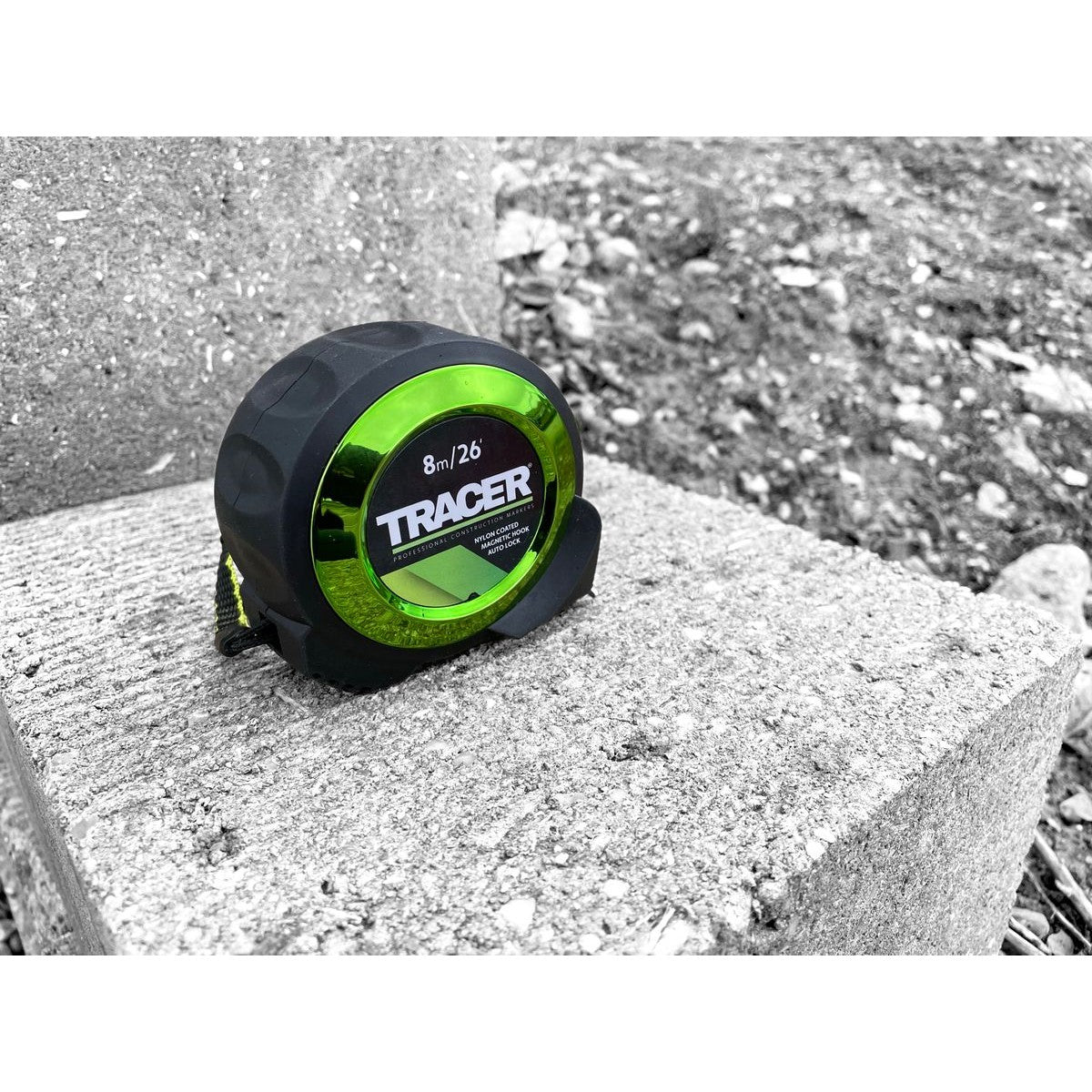TRACER 8m Auto-lock Tape Measure (Nylon coated + large magnetic hook) ATM8