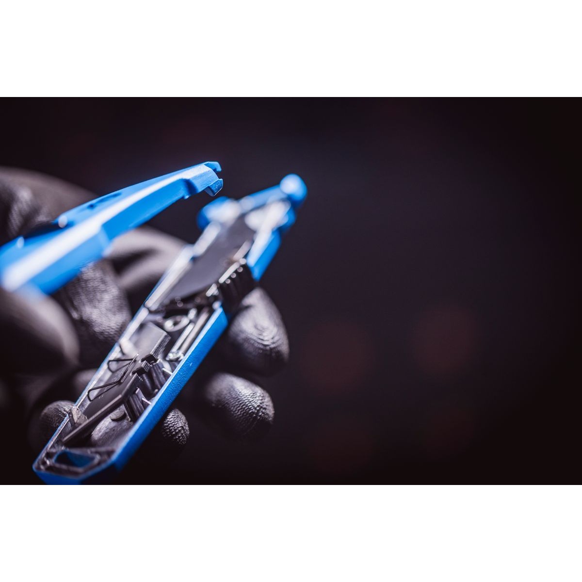 OX Retractable Utility Knife OX-T225701
