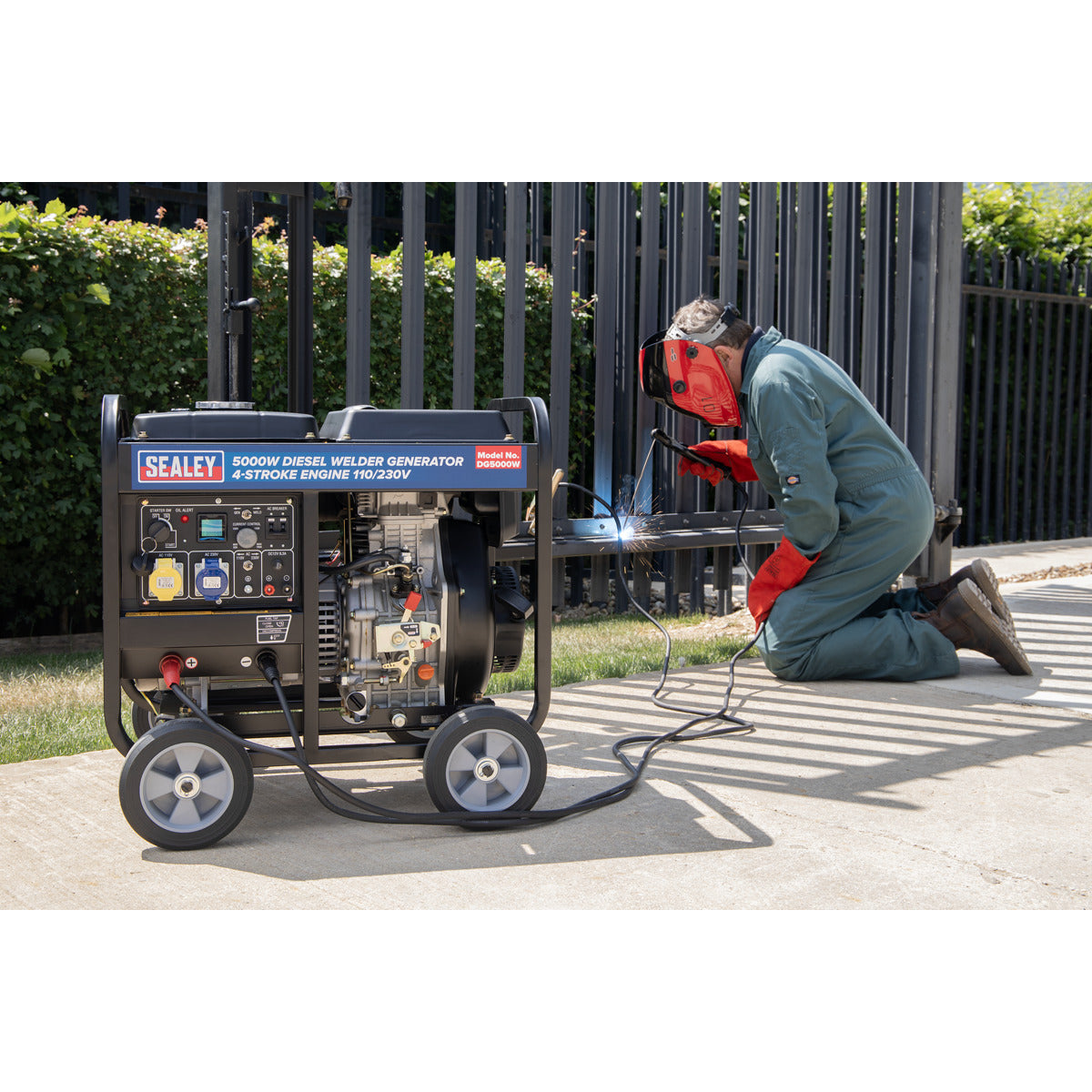 Sealey 5000W Diesel Welder Generator 4-Stroke Engine 110/230V DG5000W