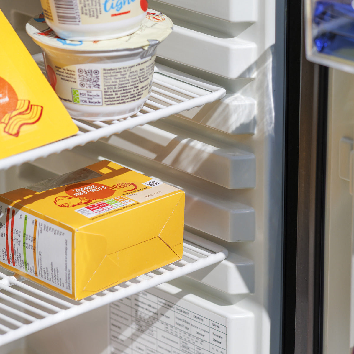 Dellonda 3-Way Fridge 60L DL159