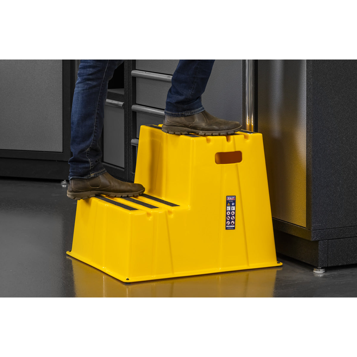 Sealey Heavy-Duty 2-Step Safety Steps with Anti-Slip Treads 150kg Capacity, Yellow - EN 14183 KS6