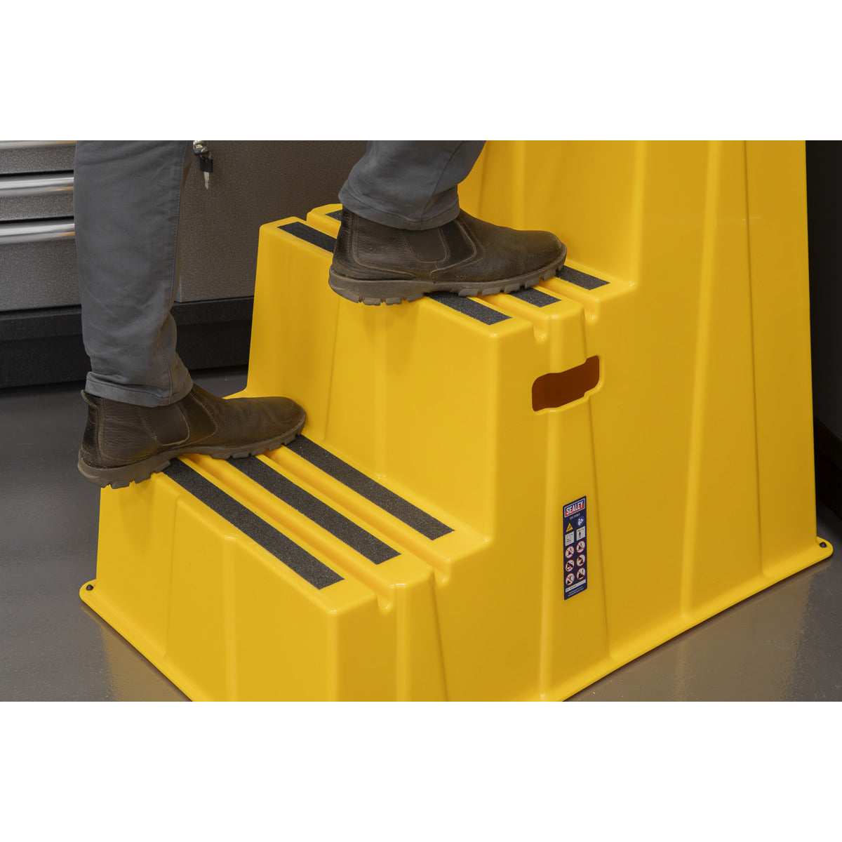 Sealey Heavy-Duty 3-Step Safety Steps with Anti-Slip Treads 150kg Capacity, Yellow - EN 14183 KS7