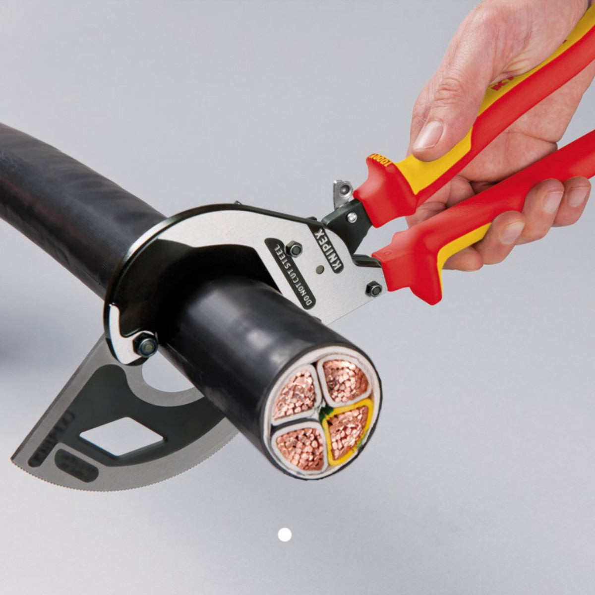 Knipex 95 36 320 Cable Cutter (ratchet principle, 3-stage) insulated with multi-component grips, VDE-tested black atramentized, 320mm 25881