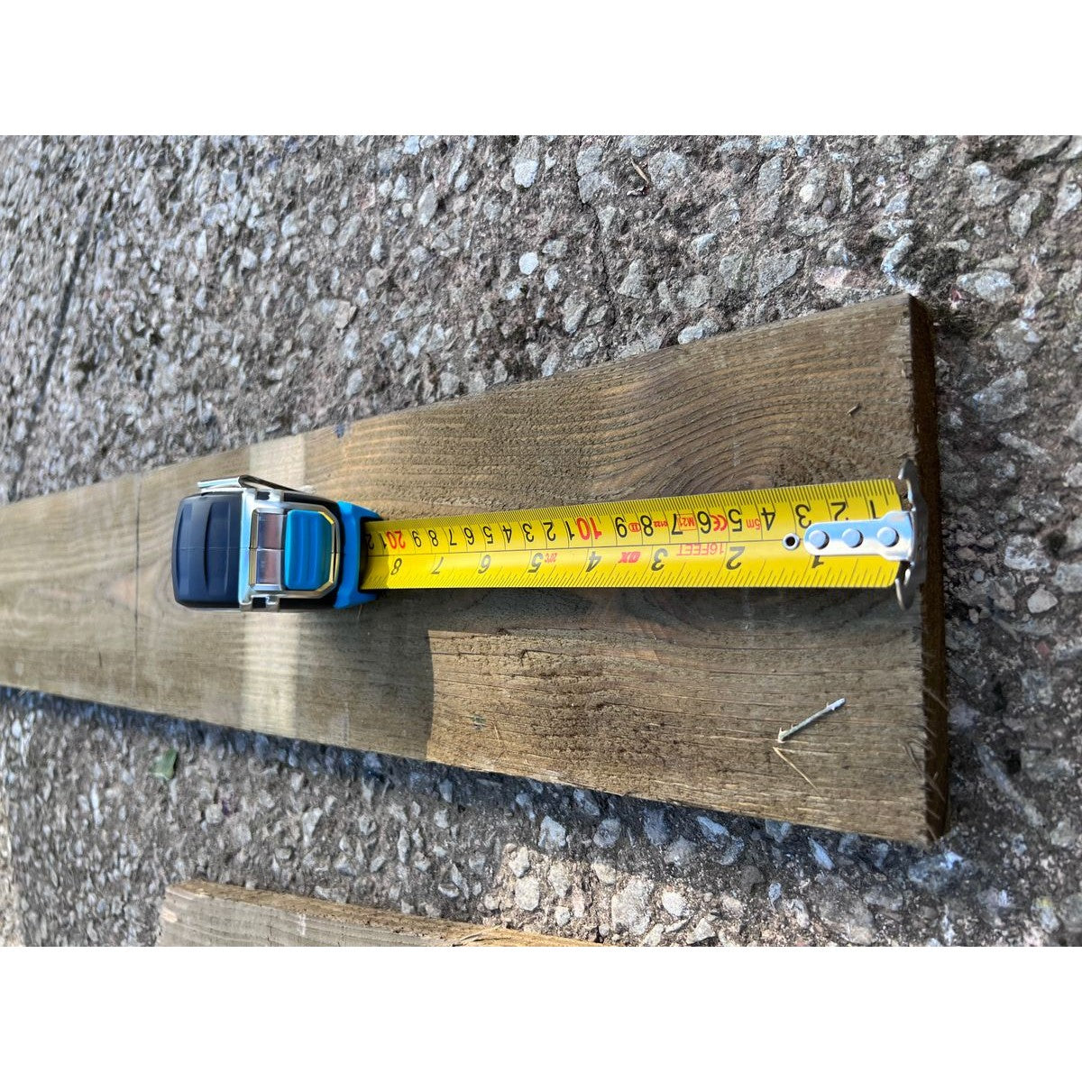 OX Pro Heavy Duty Tape Measure - Wide Blade & Metric/Imperial | 16' Long x 1.25" Blade Width / 5m Long x 32mm Blade Width OX-P028705