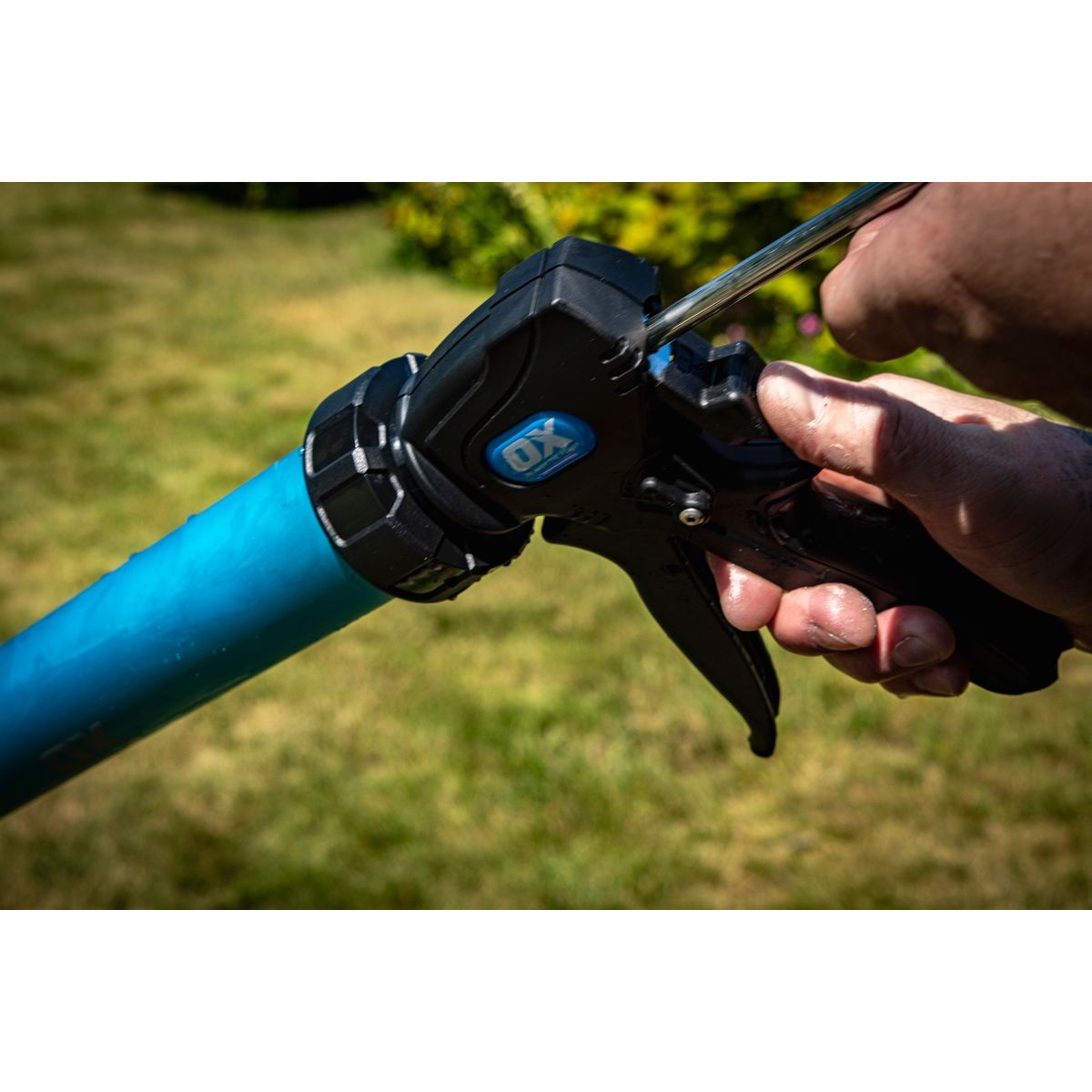 OX Pro Sealant Gun - Dual Thrust | 15" / 380mm | 20-Ounce OX-P045560