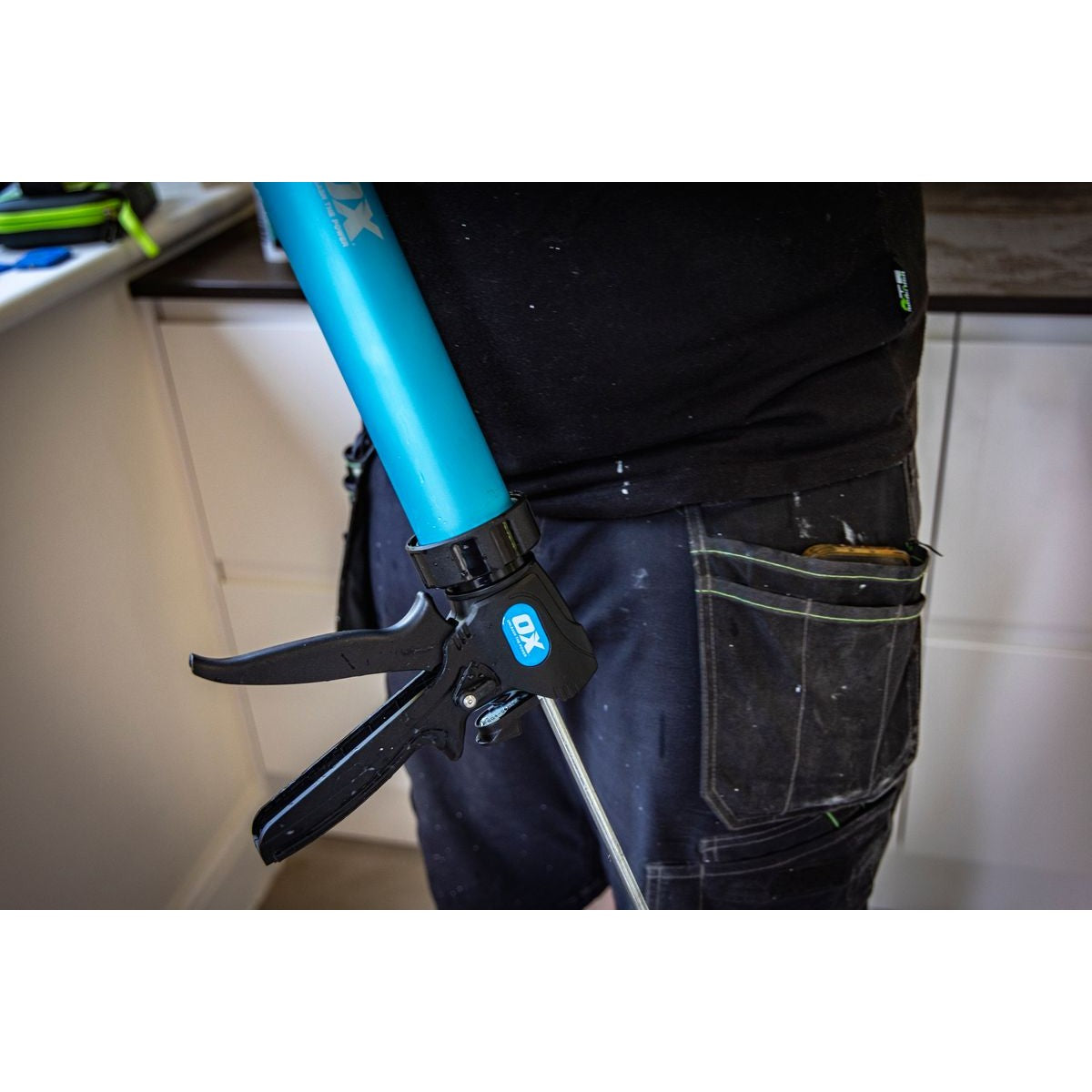OX Pro Sealant Gun - Dual Thrust | 15" / 380mm | 20-Ounce OX-P045560