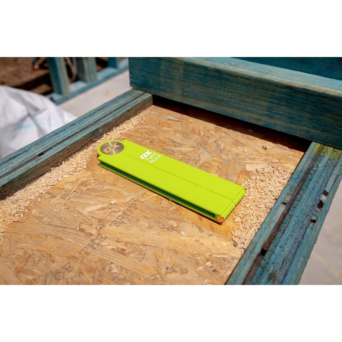 OX Pro Metric Tuff Rule - Green | 600mm OX-P507226