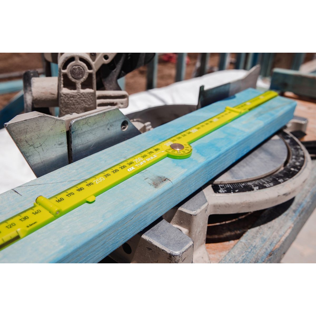 OX Pro Metric Tuff Rule - Green | 600mm OX-P507226