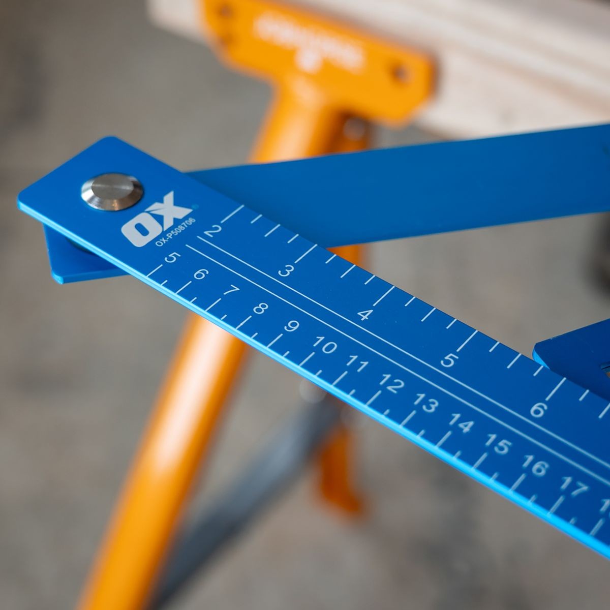 OX Aluminium Folding Square – 600mm / 24 Inch OX-P508706
