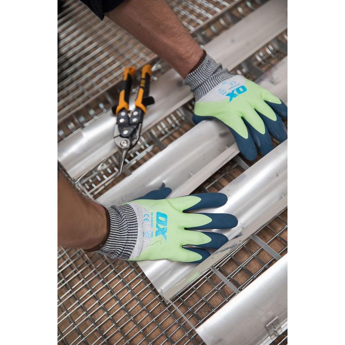 OX Foam Latex Cut 5 Gloves Size 9 / Large OX-S484009