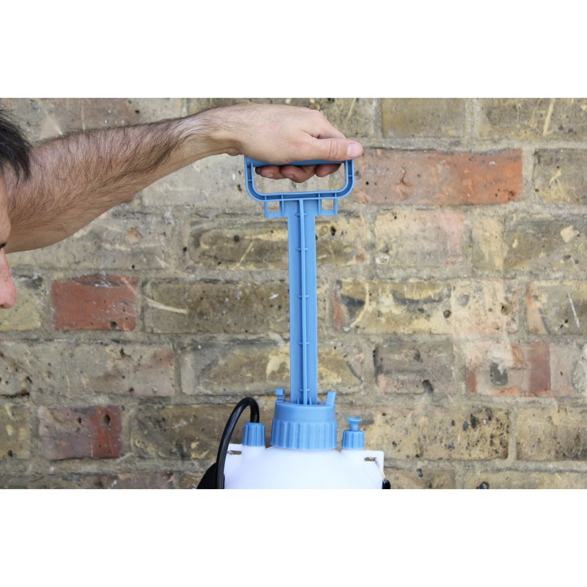 OX Pump Action Pressure Sprayer - 5 Litre OX-T045105