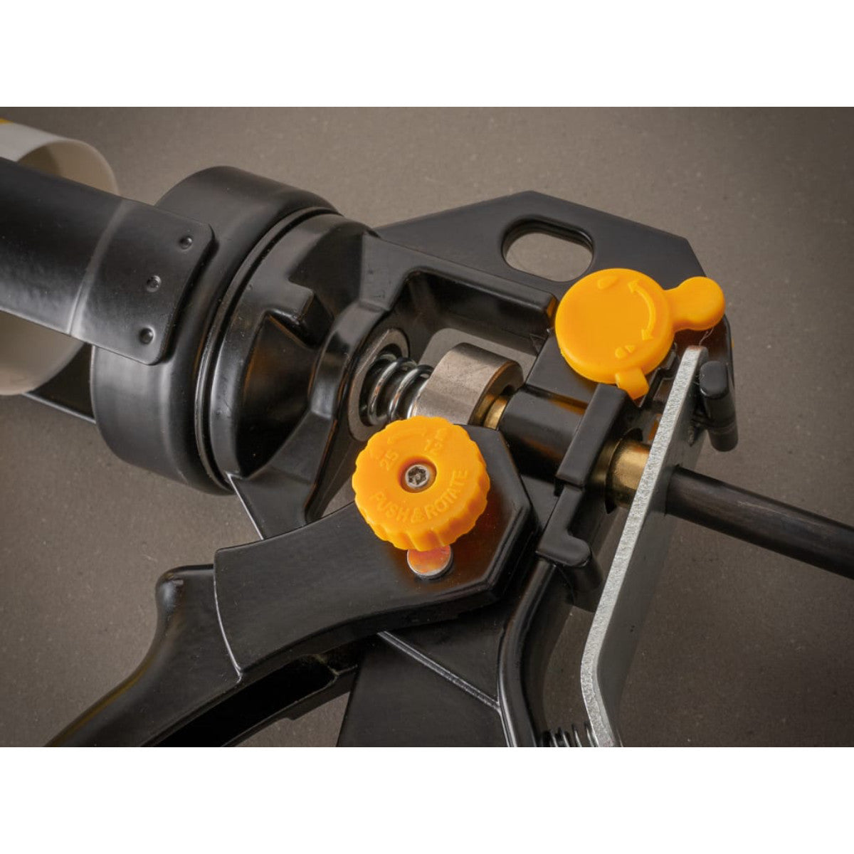 Roughneck GORILLA Vari-Flow Heavy-Duty Sealant Gun 280mm (11in) ROU12030