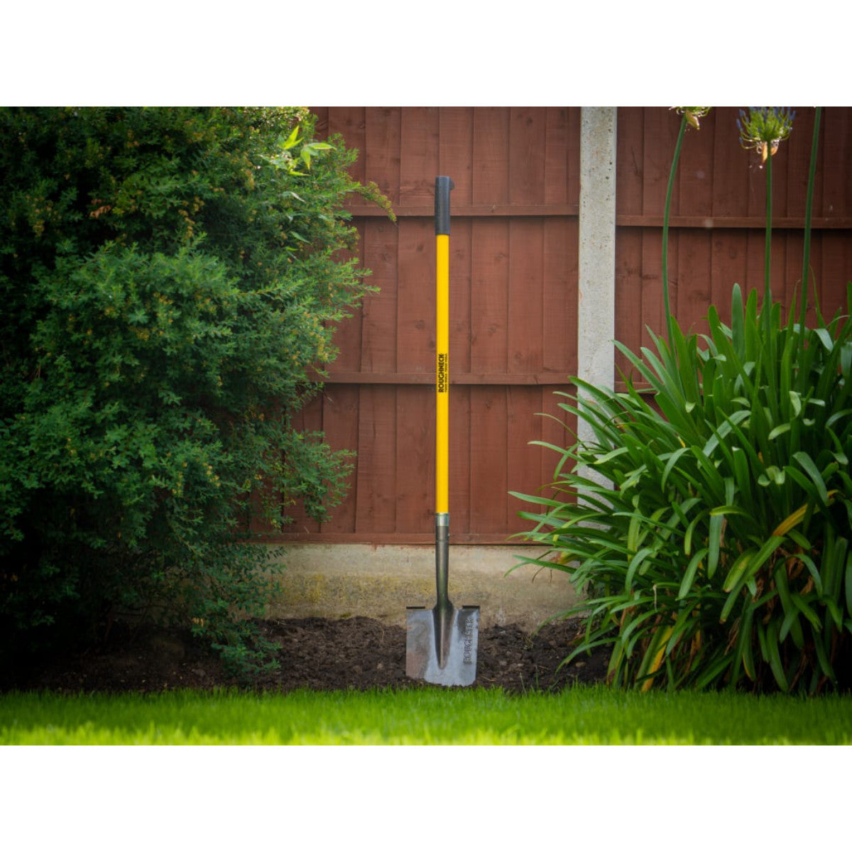 Roughneck Long Handled Digging Spade 1460mm (57.1/2in) ROU68223