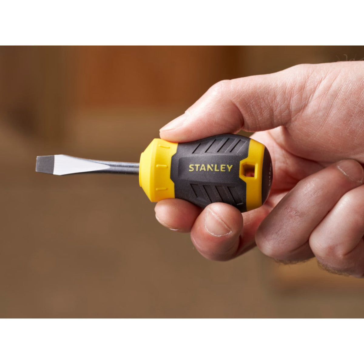 STANLEY Hand Tools CUSHION GRIP Stubby Screwdriver 6.5 x 45mm Flared STA016147S