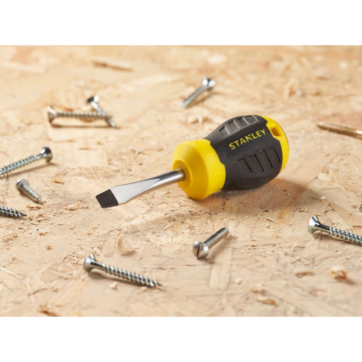 STANLEY Hand Tools CUSHION GRIP Stubby Screwdriver 6.5 x 45mm Flared STA016147S