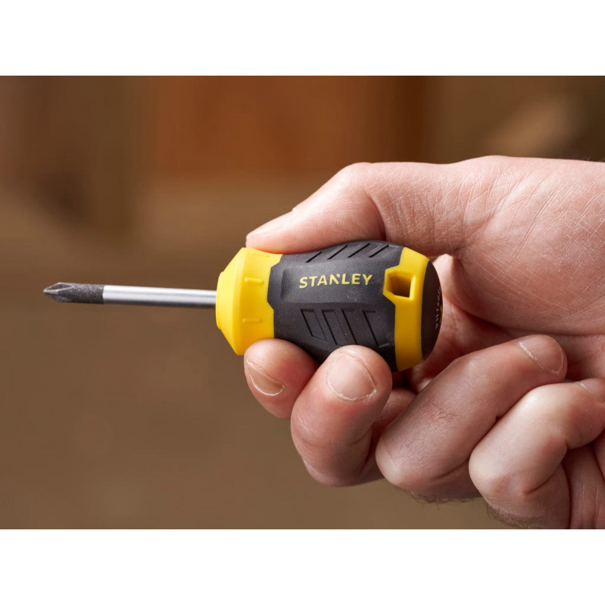 STANLEY Hand Tools CUSHION GRIP Stubby Screwdriver Phillips Tip PH1 x 45mm STA016154S