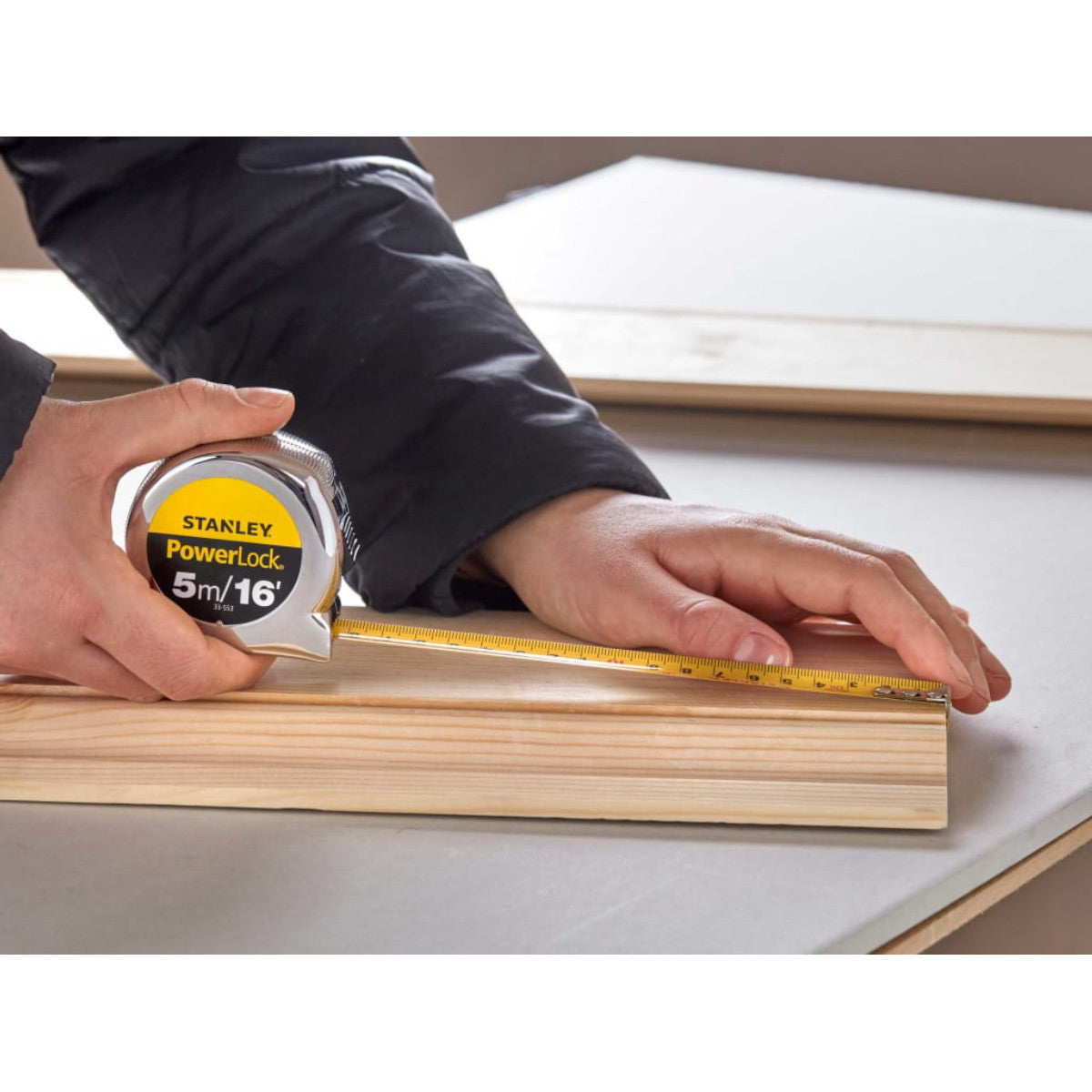 STANLEY Hand Tools PowerLock Classic Pocket Tape 5m/16ft (Width 19mm) STA033553