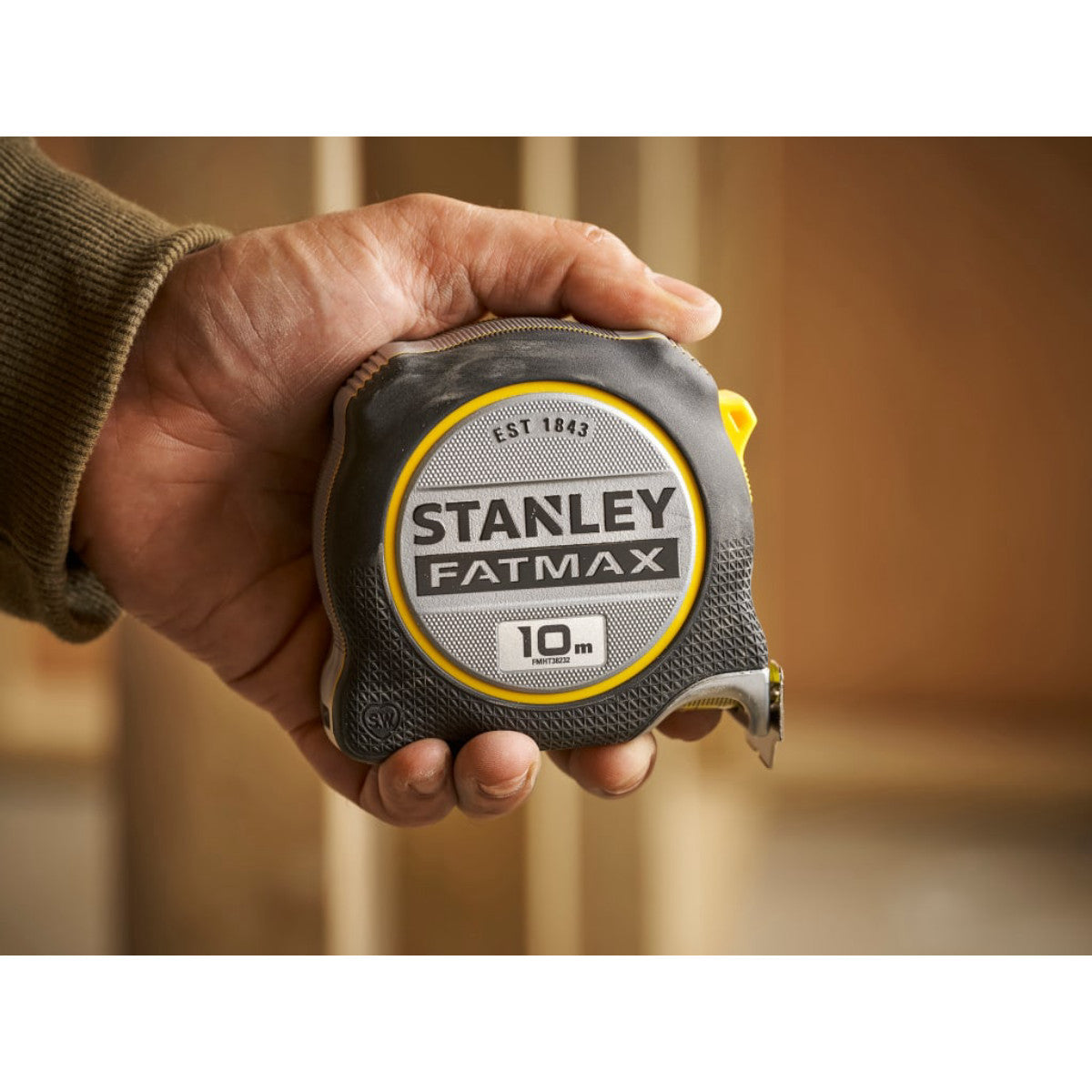 STANLEY Hand Tools FATMAX XTREME Tape Measure 10m (Width 32mm) (Metric only) STA038232