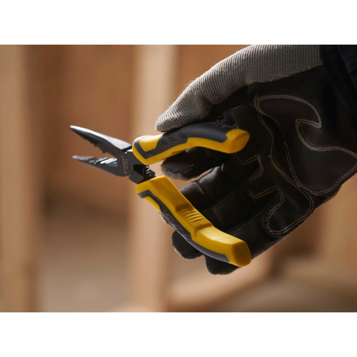 STANLEY Hand Tools ControlGrip Long Nose Cutting Pliers 150mm (6in) STA074363