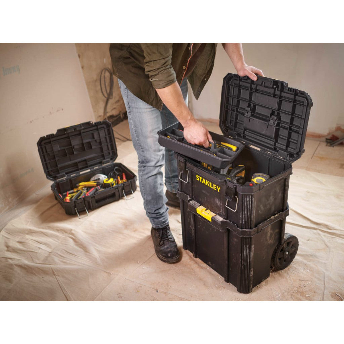 STANLEY Hand Tools Modular Rolling Tool Box STA183319