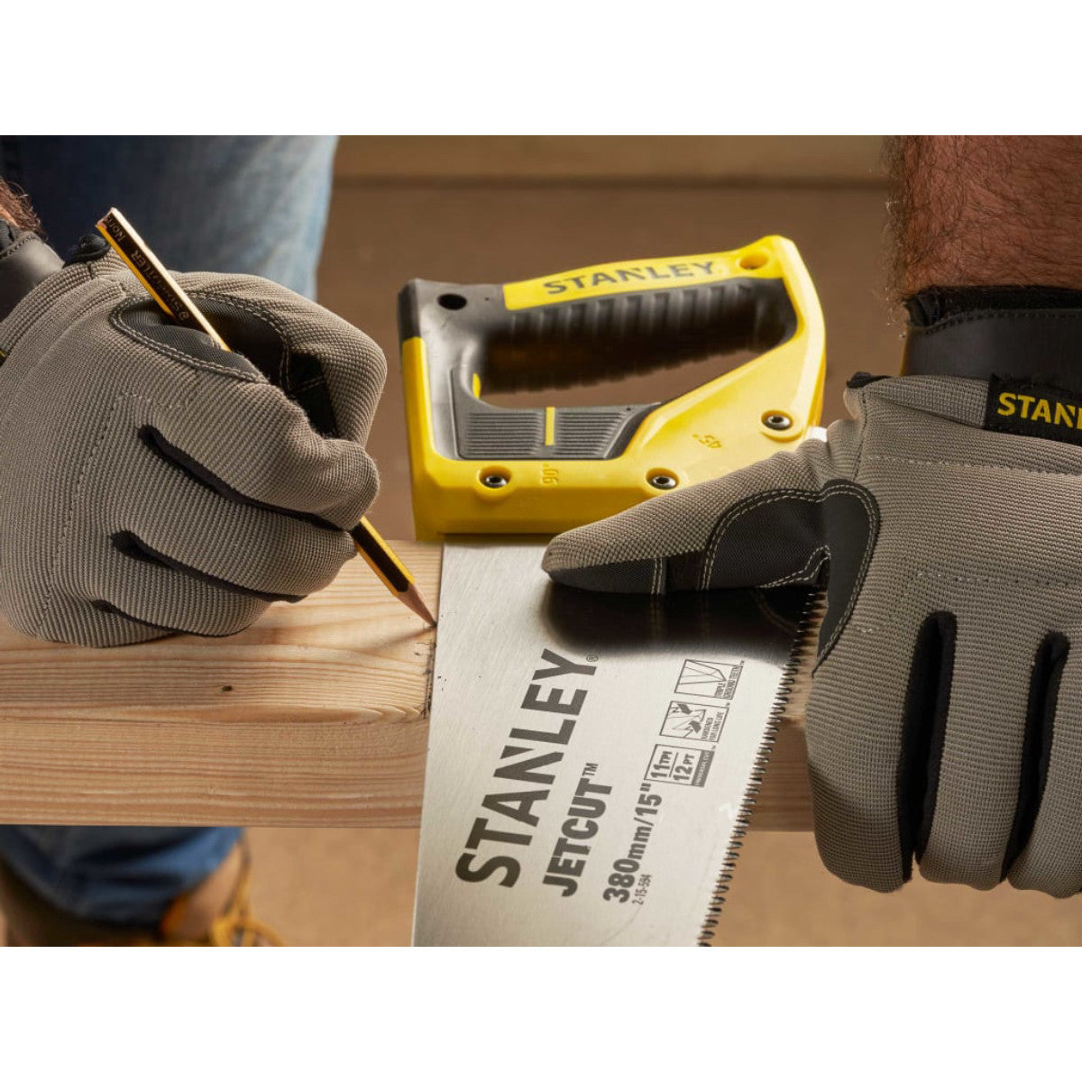 STANLEY Hand Tools Jet Cut Fine Handsaw 380mm (16in) 11 TPI STA215594