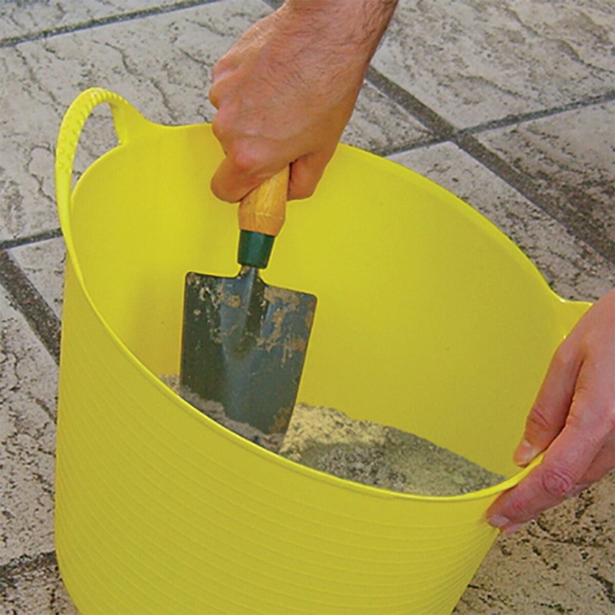 Faithfull Flex Tub 42 litre - Yellow - FAIFLEX42Y - Image 3