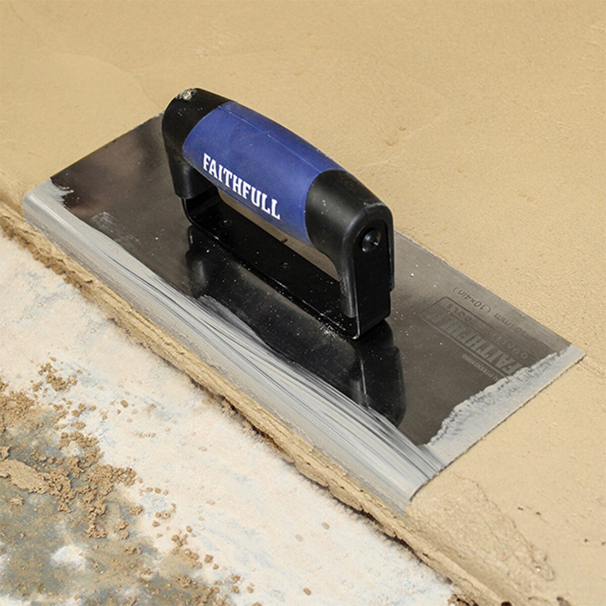 Faithfull Prestige Edging Trowel 10 x 4in - FAIPTEDG10SS - Image 2
