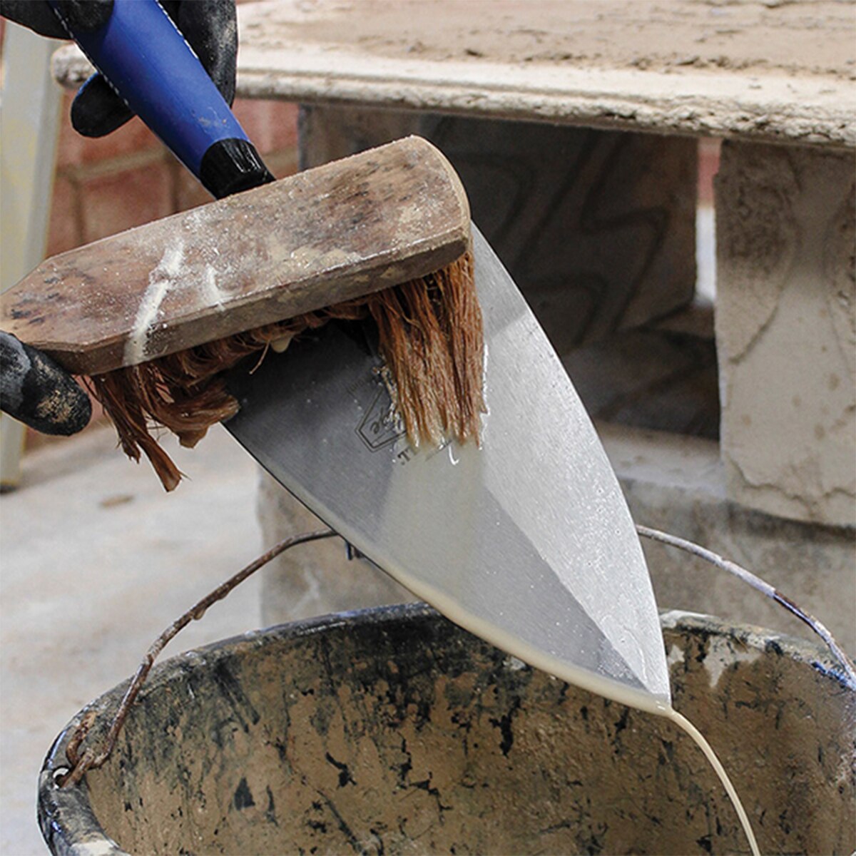 Faithfull Prestige Philadelphia Pattern Brick Trowel 250mm (10in) - FAIPTFBT10P - Image 3