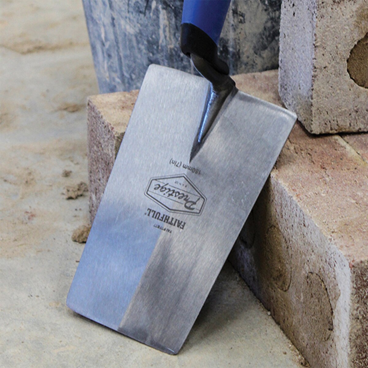 Faithfull Prestige Bucket Trowel 7in - FAIPTFBT7 - Image 2