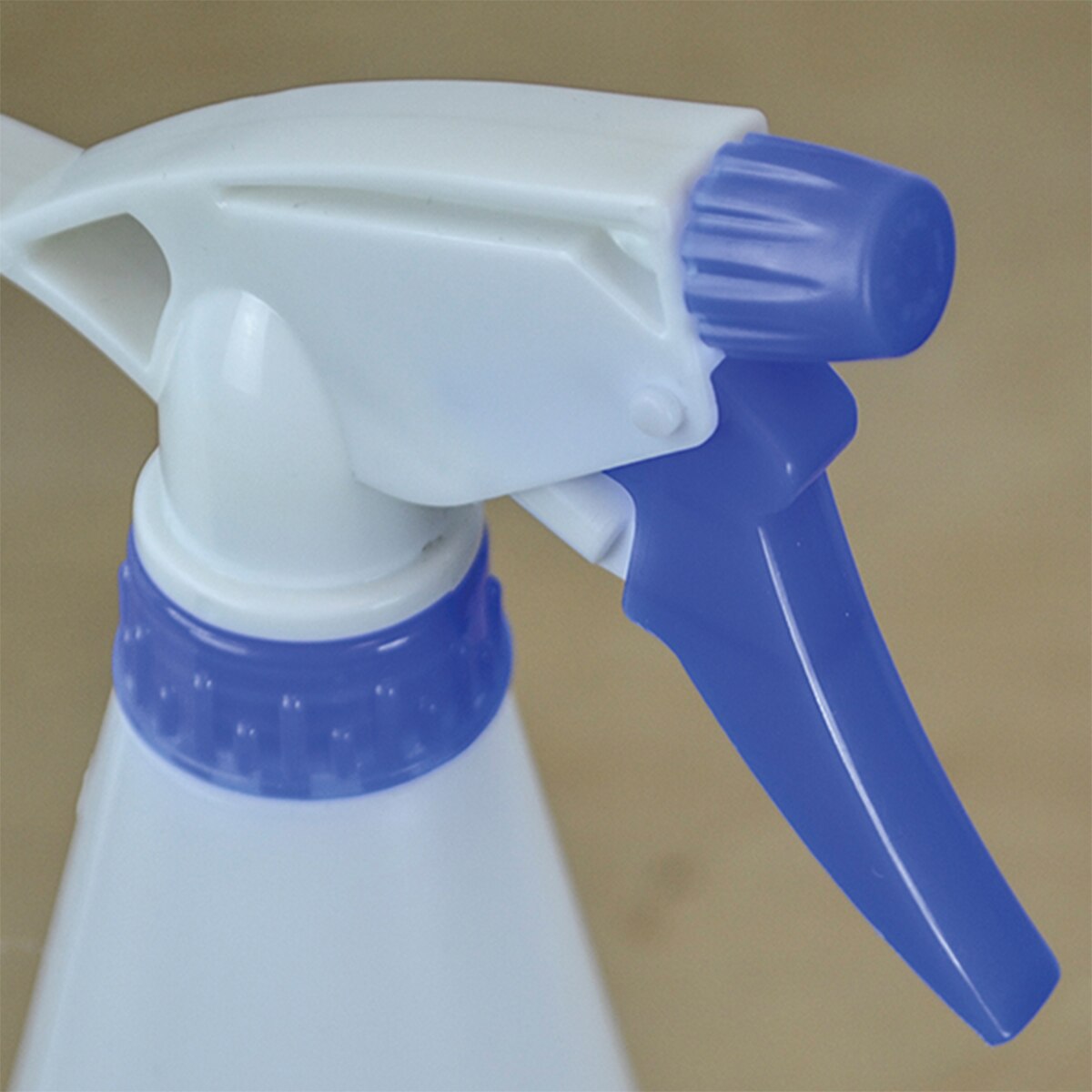 Faithfull Hand Held Trigger Spray Bottle 1 litre - FAISPRAYTRIG - Image 4