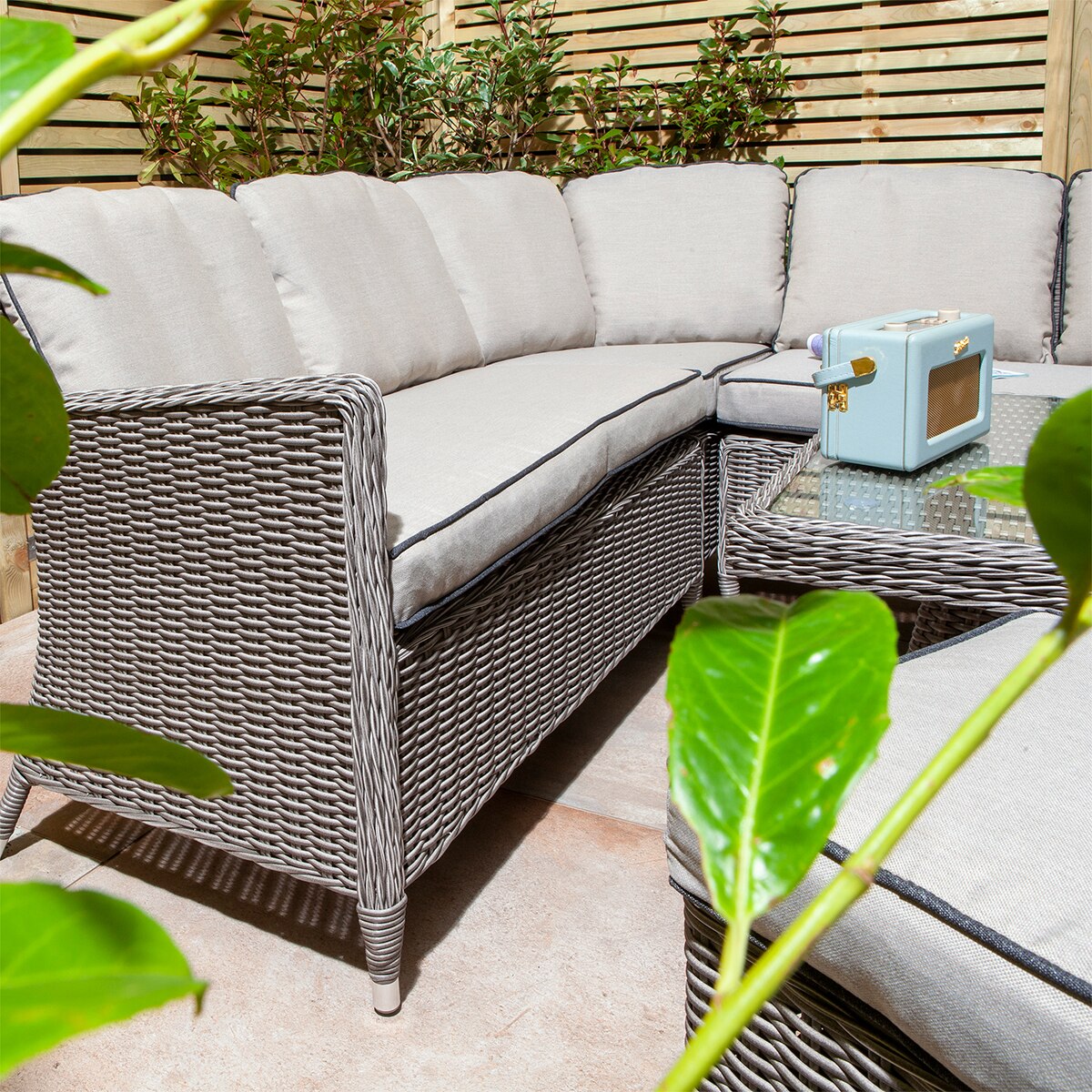 Prestbury 4pc Rattan Garden Furniture Corner Set - Image 3