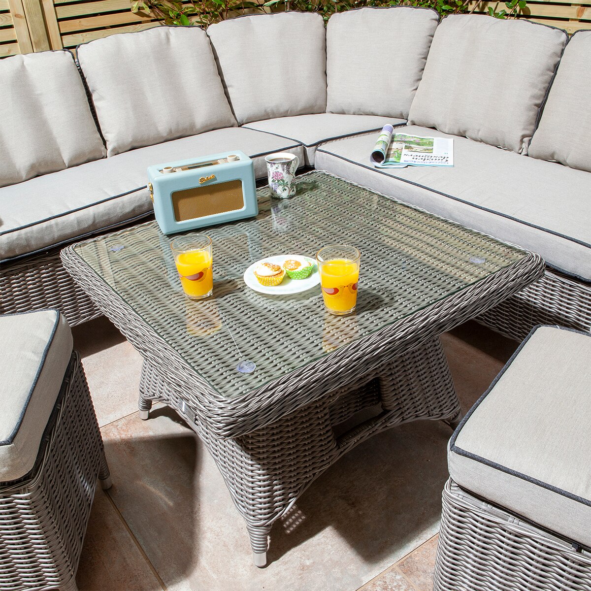 Prestbury 4pc Rattan Garden Furniture Corner Set - Image 8