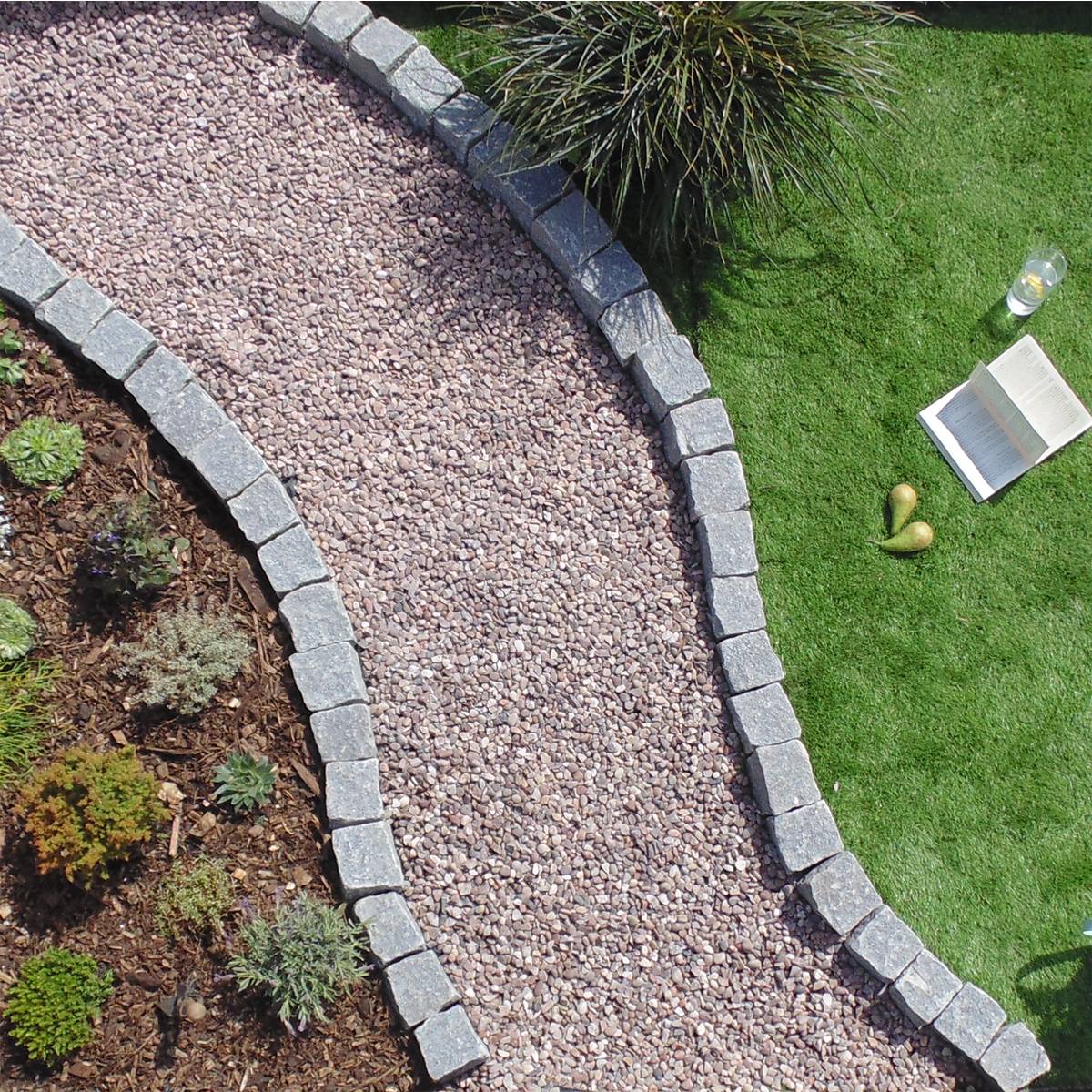 Deco-Pak Cheshire Pink 14mm Decorative Aggregate - Image 6