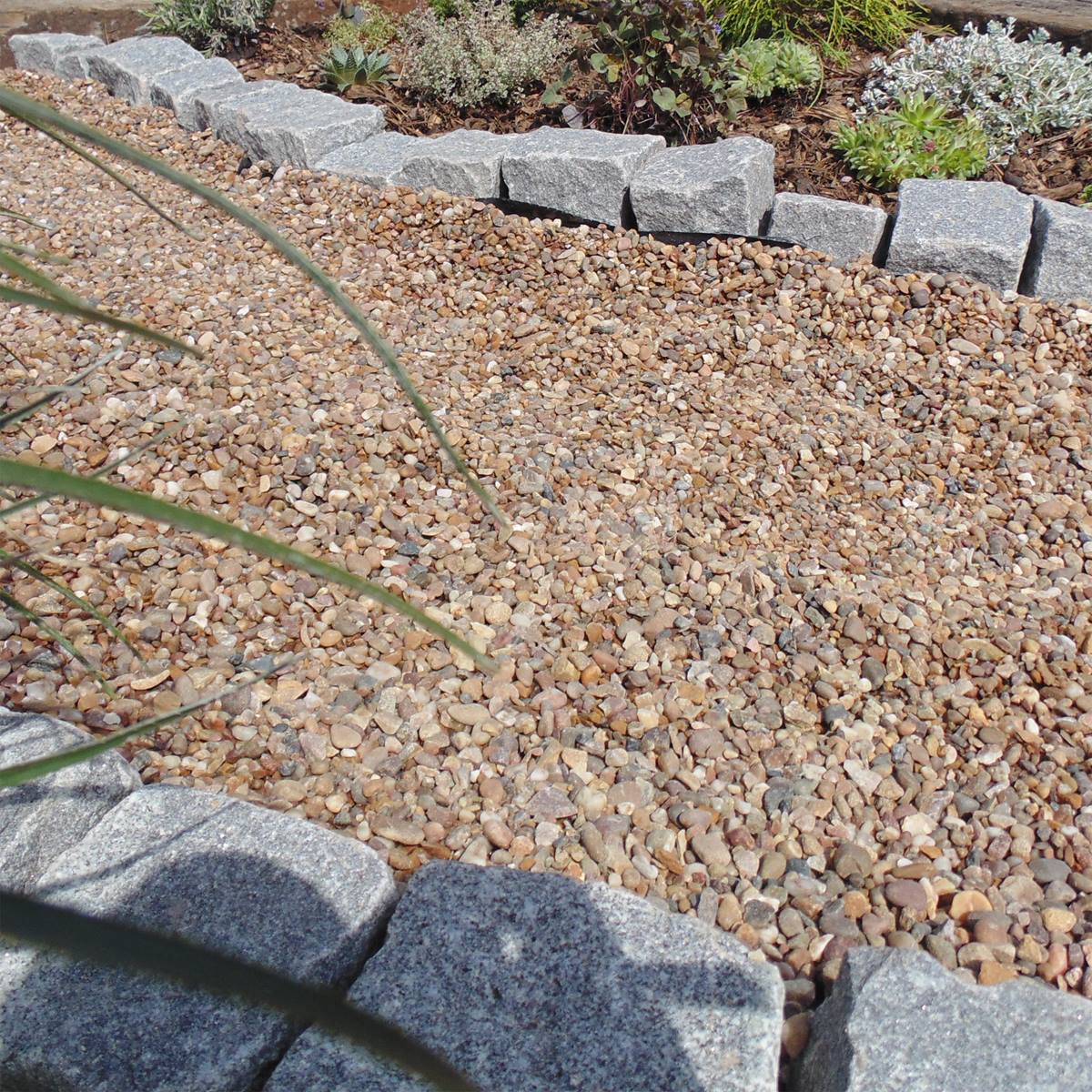 Deco-Pak Pea Gravel 10mm Decorative Aggregate - Image 4