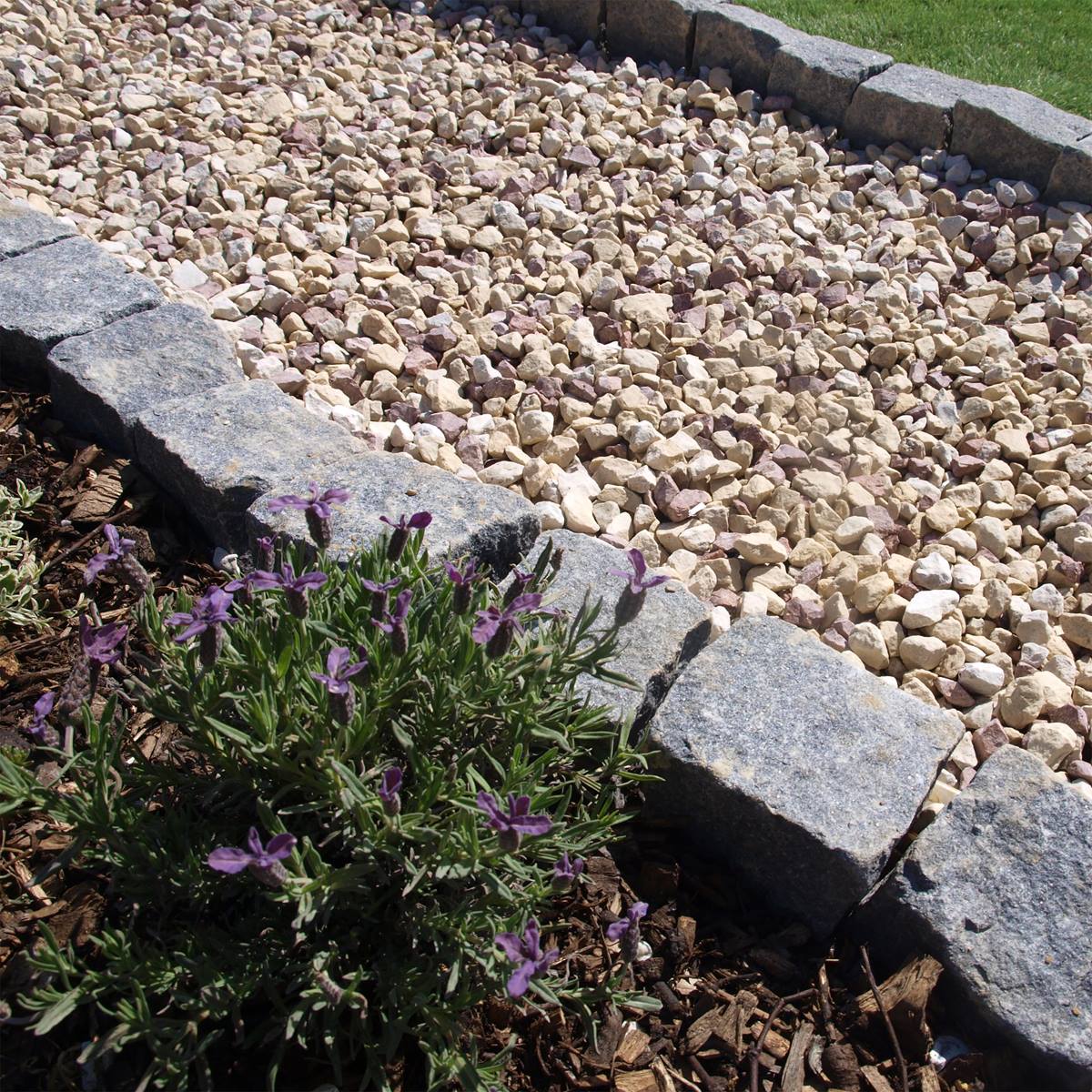 Deco-Pak Strawberry and Cream 20mm Aggregate - Image 5