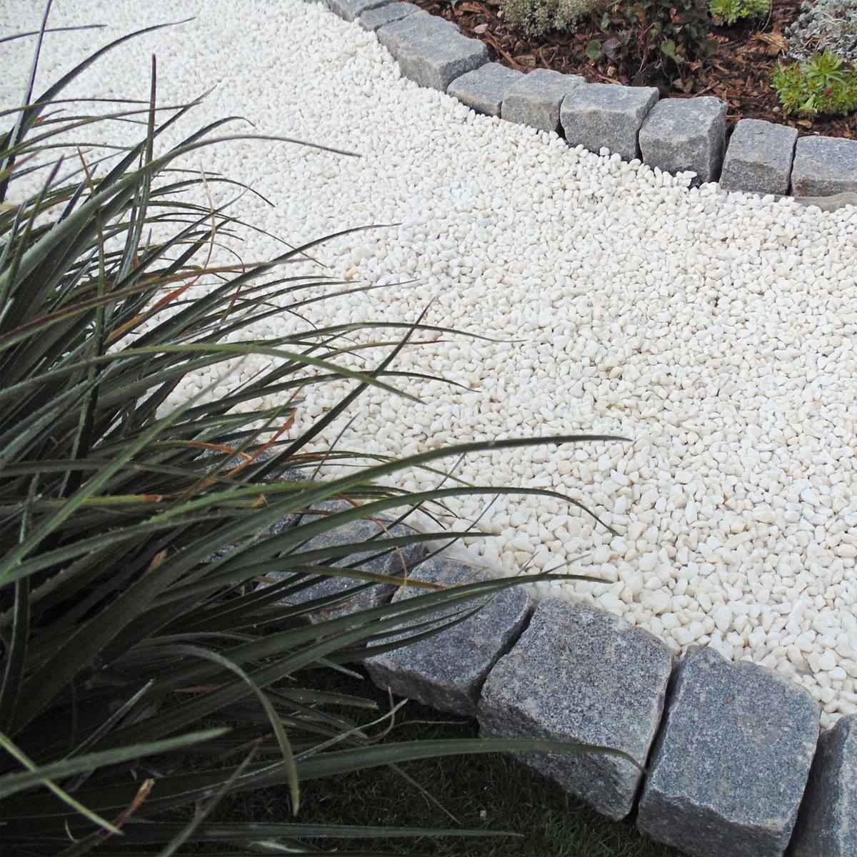 Deco-Pak White Spar 14mm Decorative Aggregate - Image 4