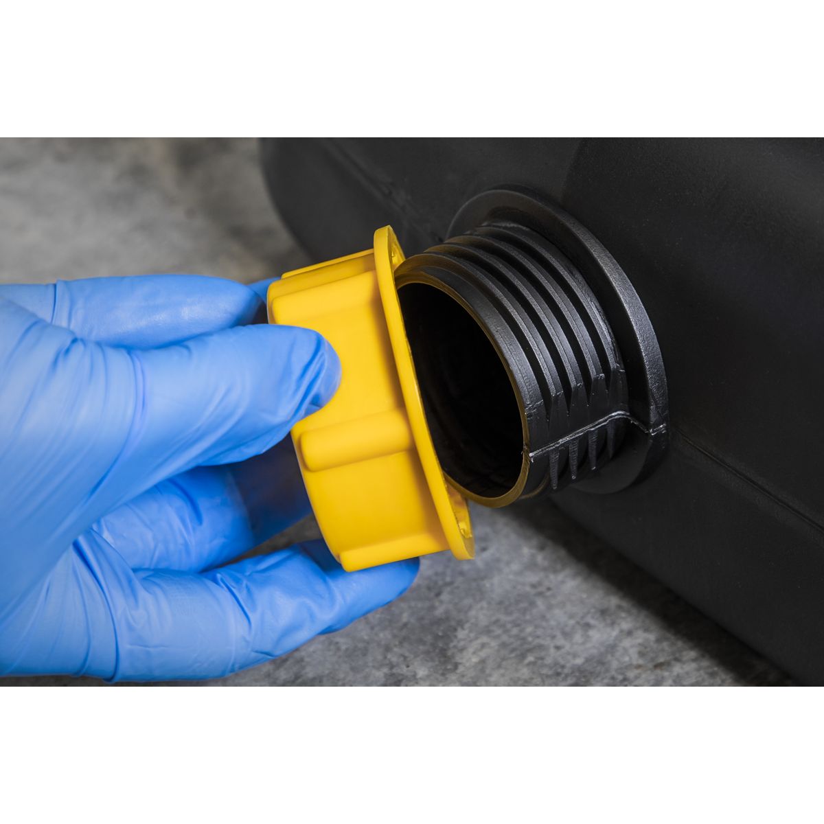 Sealey Oil/Fluid Drain & Recycle Container 6L - Image 3
