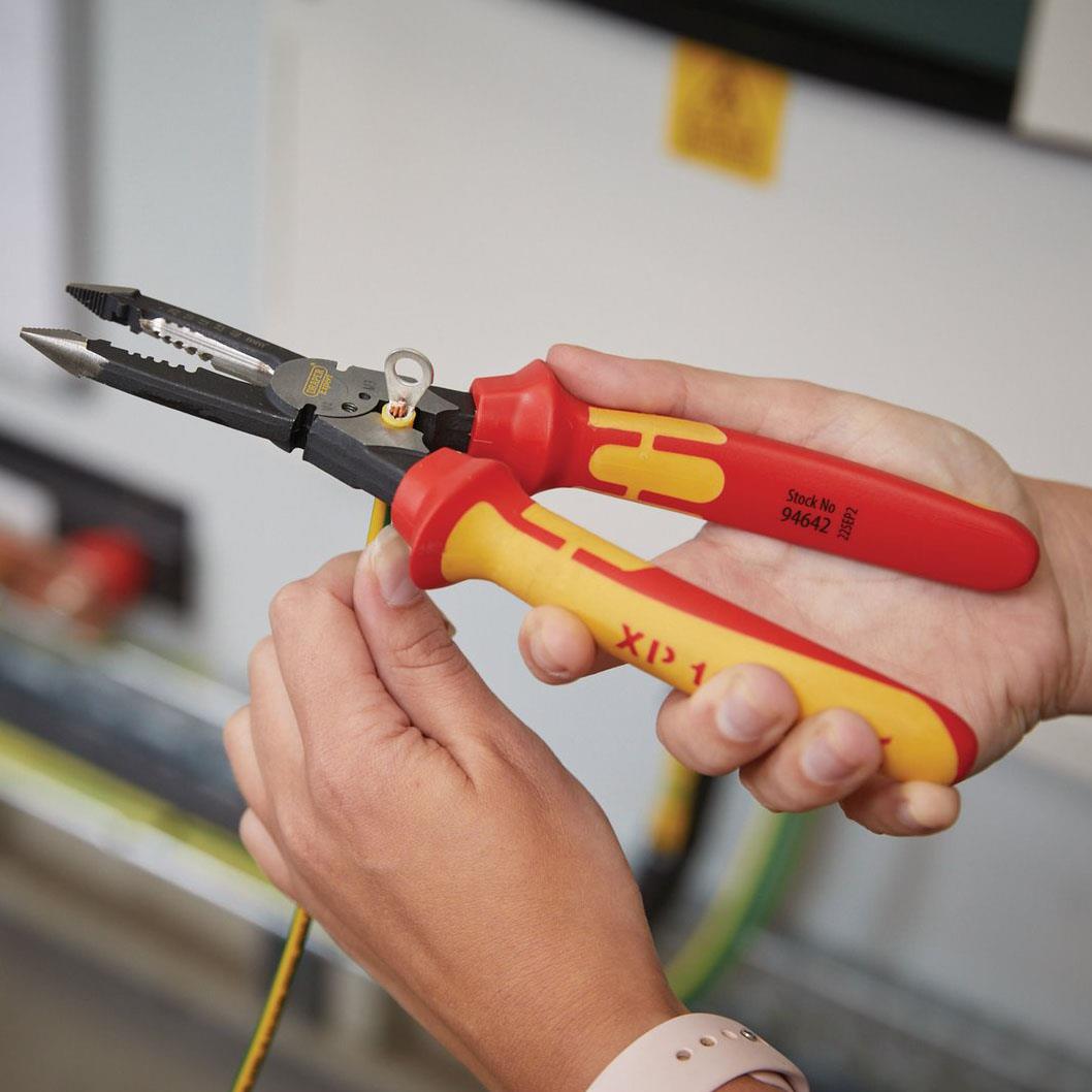 Draper XP1000 VDE Multi-Purpose Pliers, 225mm - Image 4