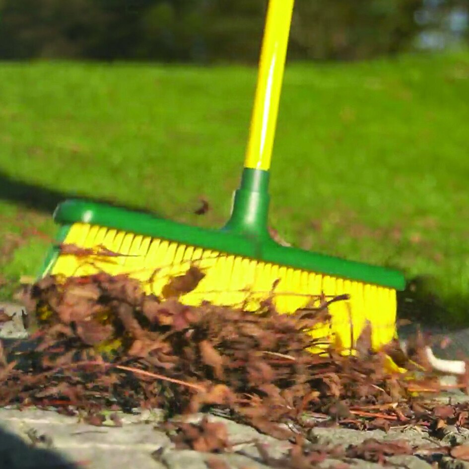 Garden Broom Rake with Unique Curved Bristles - Image 3
