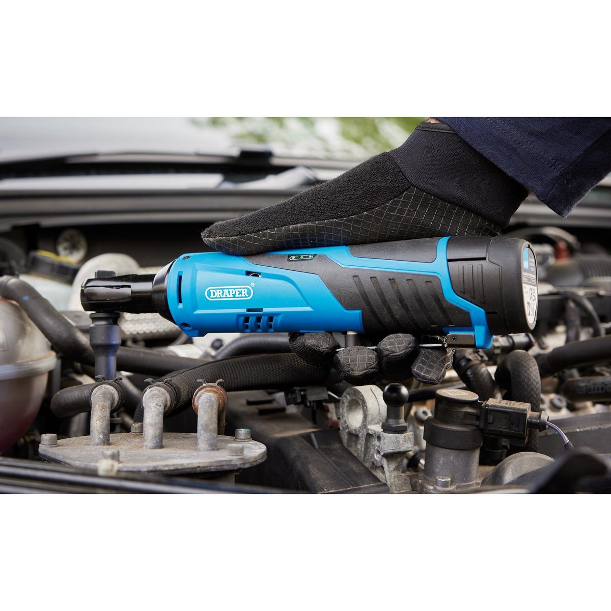 Draper 12V Ratchet Kit, 2 x 1.5Ah Batteries, 1 x Fast Charger, 1 x Tool bag - Image 3