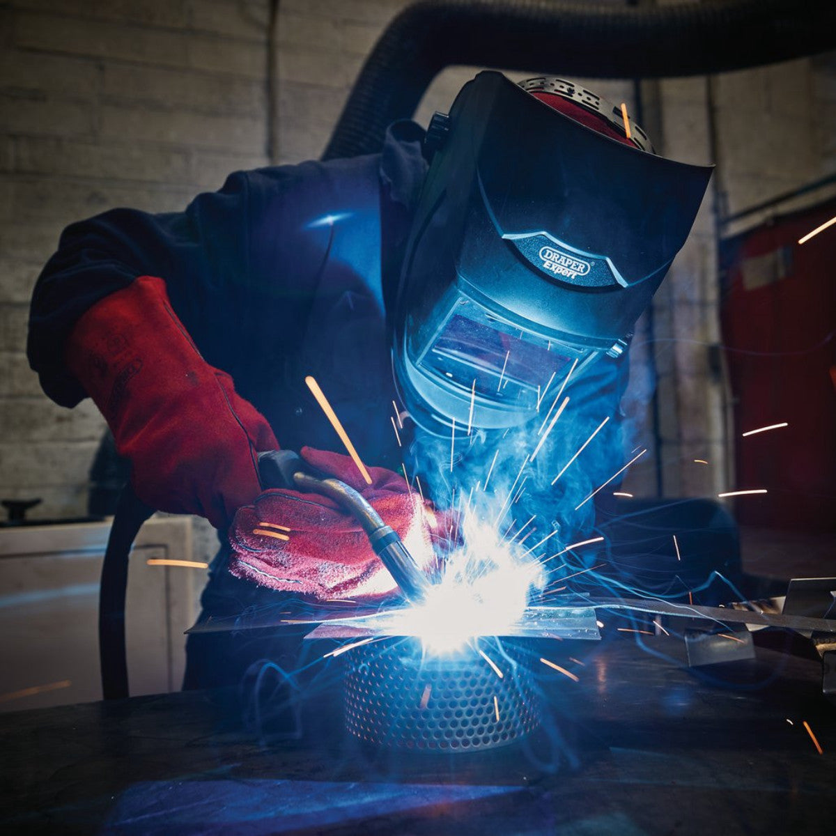 Draper Expert Auto-Darkening Multi-Use Welding Helmet, Shade 5-1370301 02512
