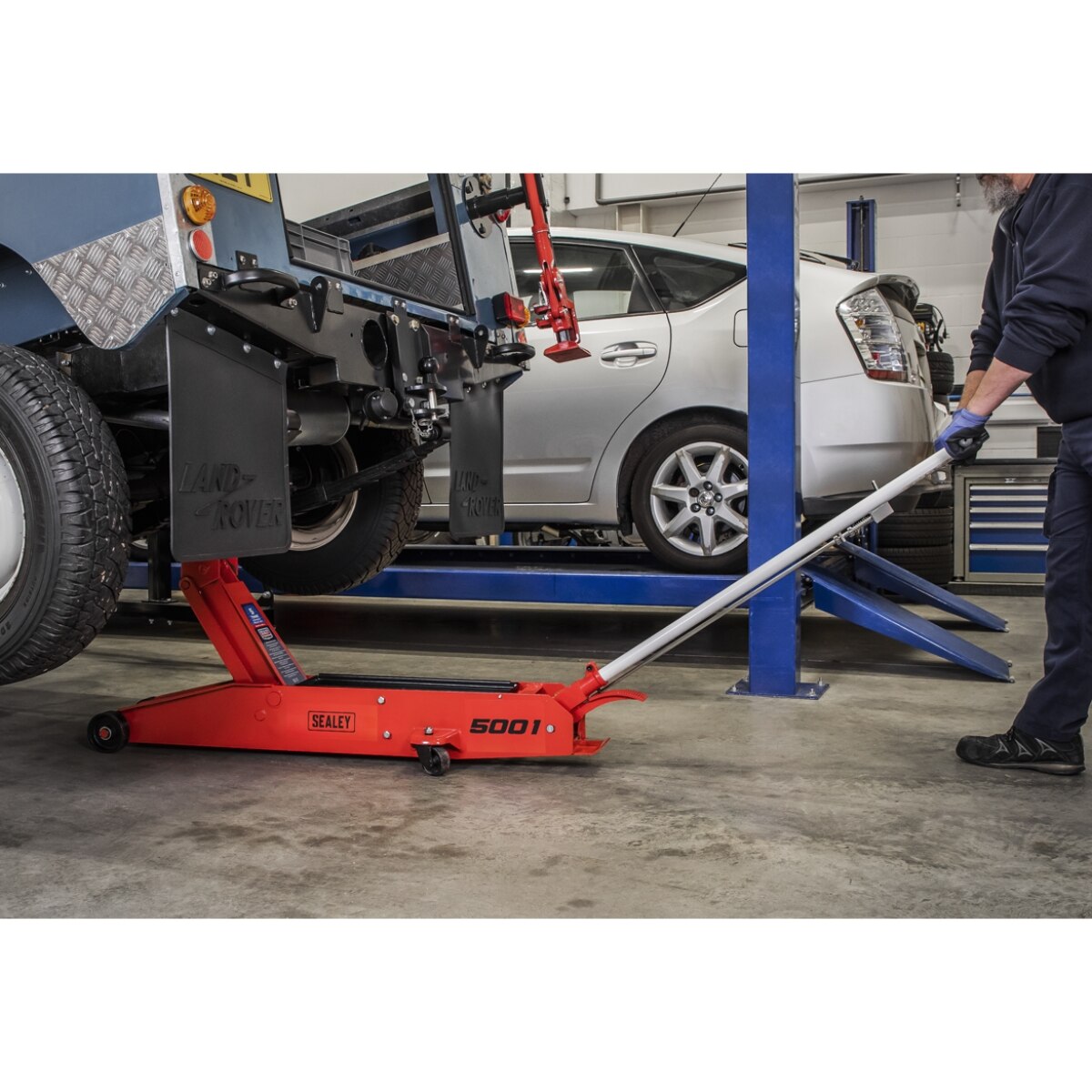 Sealey Premier Long Reach Trolley Jack 5 Tonne - Image 4