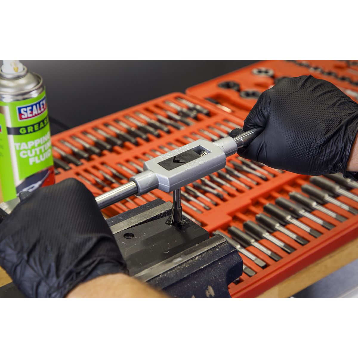 Sealey Metric Tap & Die Set 110pc - Image 3