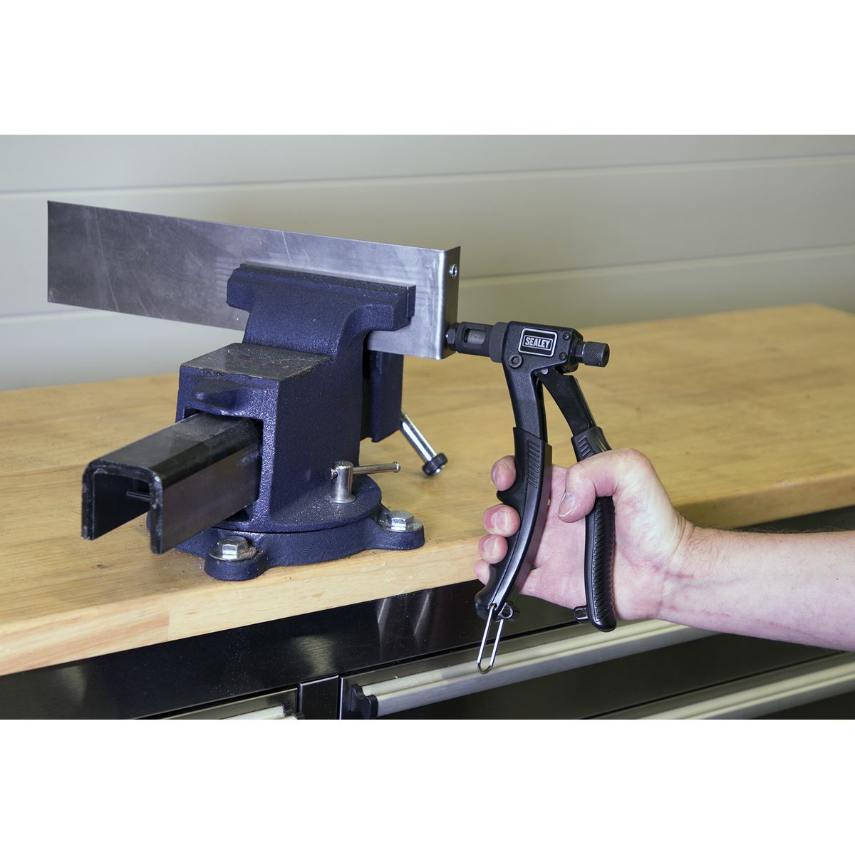 Sealey Threaded Nut Riveter - Image 6